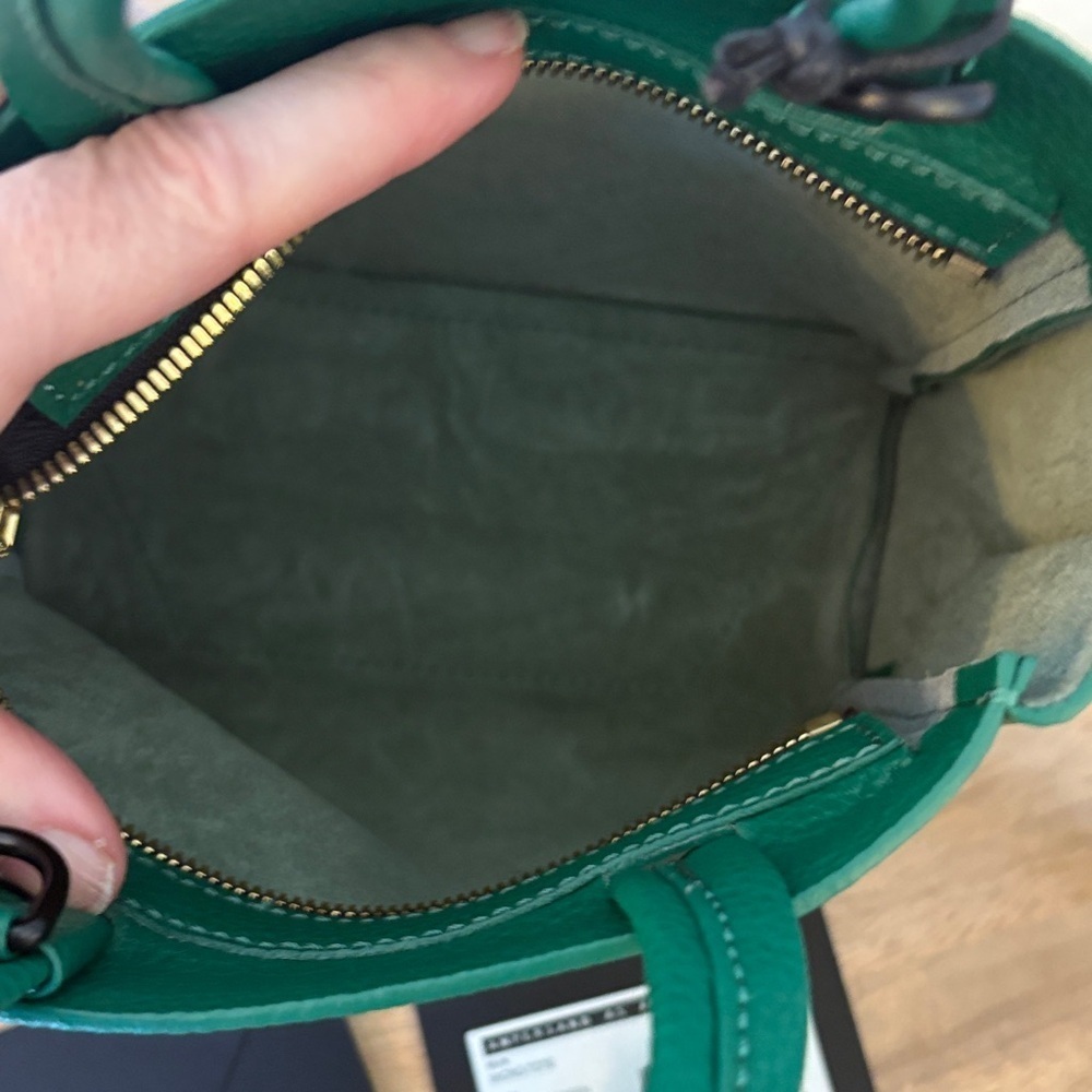 Ampersand as Apostrophe Emerald Green Micro Tote - Picture 12 of 14
